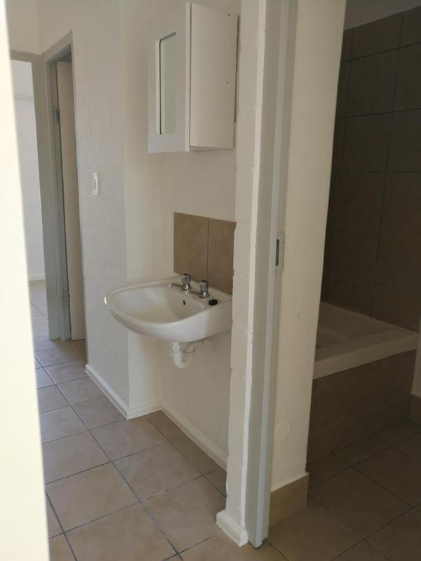 To Let 2 Bedroom Property for Rent in Steenberg Western Cape